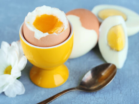 У фритюрниці яйця готують за температури 150 &deg;C