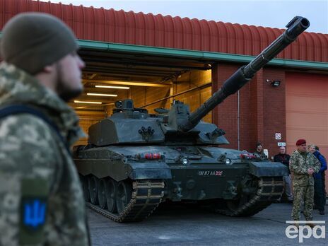 Великобританія передасть Україні танки Challenger 2 зі снарядами, які містять збіднений уран – міноборони