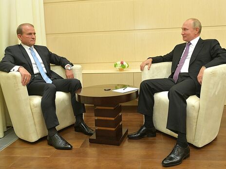 Бєлковський вважає, що Путін (на фото праворуч) довіряє Медведчуку (на фото зліва)