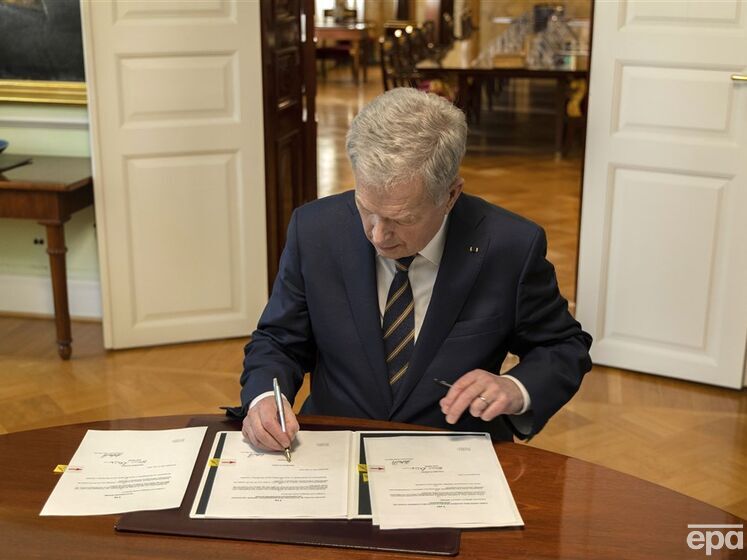 Президент Фінляндії підписав закон про вступ країни в НАТО