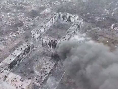 Бахмут зруйнований обстрілами та бомбардуваннями