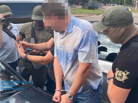 Суд приговорил к 15 годам тюрьмы мужчину, корректировавшего огонь оккупантов по аэропорту Кривого Рога