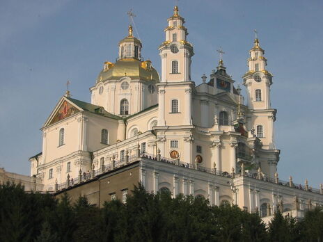 У Почаївській лаврі зараз богослужіння проводить Українська православна церква Московського патріархату