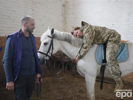 Украинские военные проходят зоотерапию в реабилитационном центре в Киеве. Фоторепортаж