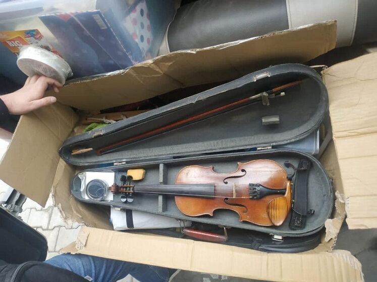 Одесские таможенники не дали вывезти из Украины старинную скрипку – возможно, работы Страдивари