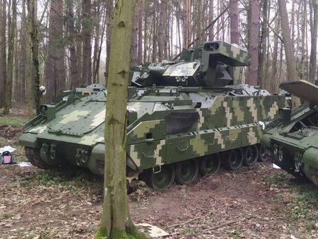 Пентагон підтвердив прибуття перших БМП Bradley в Україну