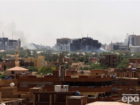 США и Великобритания эвакуировали дипломатов из Судана