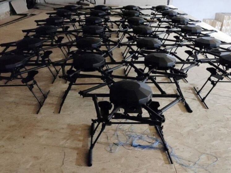 Федоров показал 100 дронов-камикадзе для защитников Бахмута. Всего за два дня на United24 была собрана сумма на 500 БПЛА