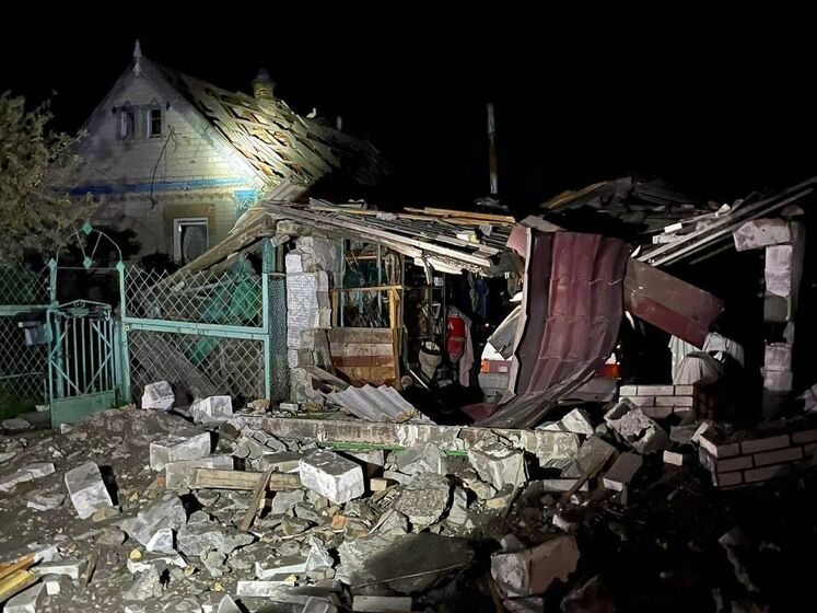 "Один жилой дом разрушен полностью". Оккупанты ночью нанесли два удара по Запорожью &ndash; ОВА и горсовет