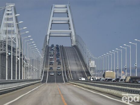 Российские оккупанты объявили о возобновлении движения по железнодорожной части Крымского моста
