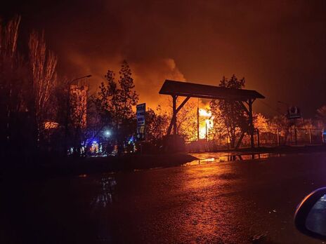В оккупированном Мелитополе вечером прозвучал мощный взрыв, в части города пропали свет и связь – мэр