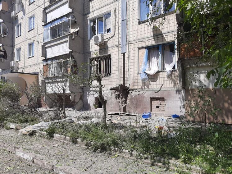 У Нікополі внаслідок артобстрілу окупантів постраждала жінка, пошкоджено 17 будинків, газопроводи і ЛЕП – ОВА