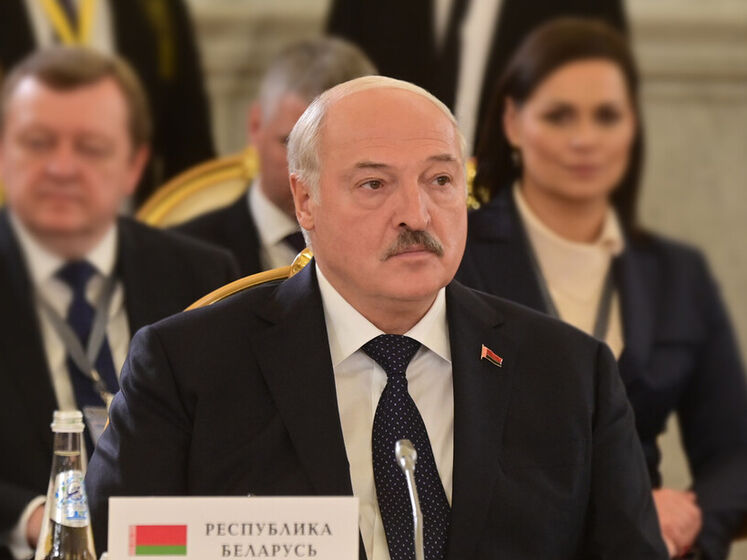 Лукашенко после встречи с Путиным срочно доставили в больницу в критическом состоянии &ndash; белорусский оппозиционер