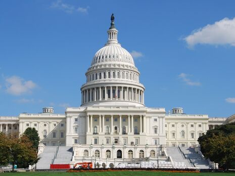 Палата представників Конгресу США підтримала законопроєкт про тимчасове скасування межі держборгу