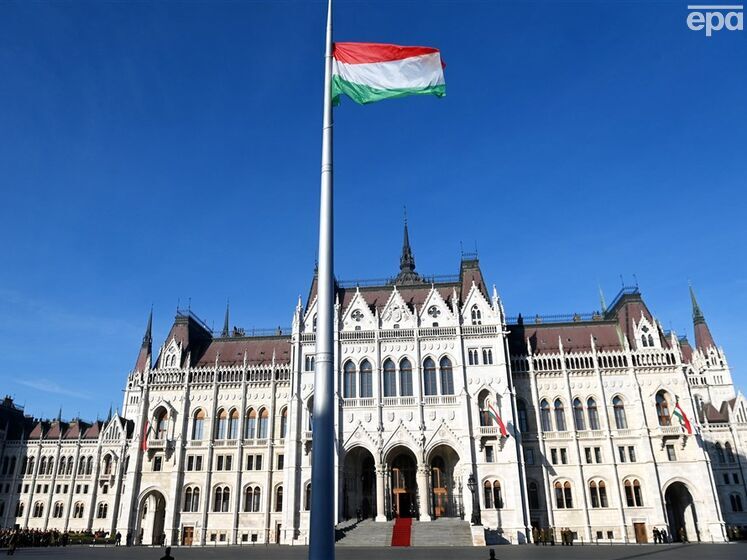 Правительство Венгрии опубликовало видео с призывом к миру и картой Украины без Крыма