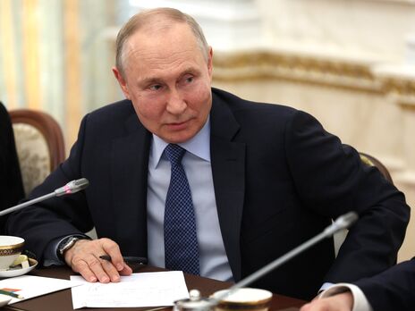 Путін заявив, що РФ думає над виходом із 