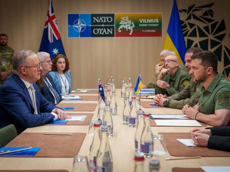 Австралия предоставит Украине мощный оборонный пакет, включая 30 Bushmaster – Зеленский