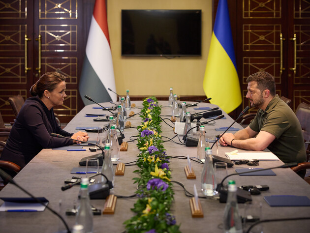 Зеленський і президентка Угорщини обговорили питання інтеграції України в ЄС і НАТО. Будапешт приєднається до переговорів щодо формули миру