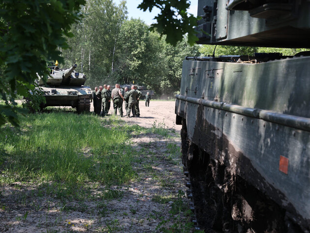 10 шведских танков типа Leopard 2 уже давно на поле боя в Украине – минобороны Швеции
