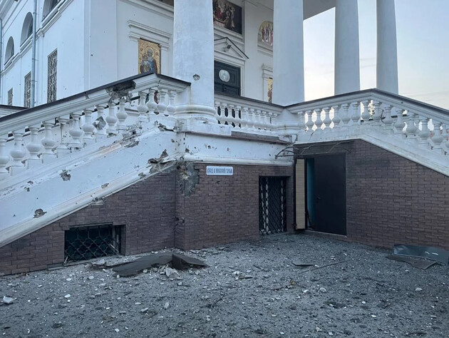 У Херсоні внаслідок російського обстрілу пошкоджено кафедральний собор. Фото