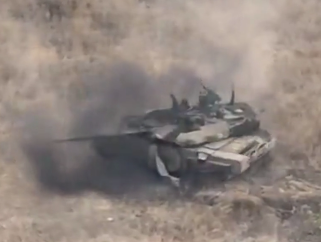 Российские пропагандисты выдали кадры с подбитым Т-90 оккупантов за уничтожение ХАМАС израильского танка 
