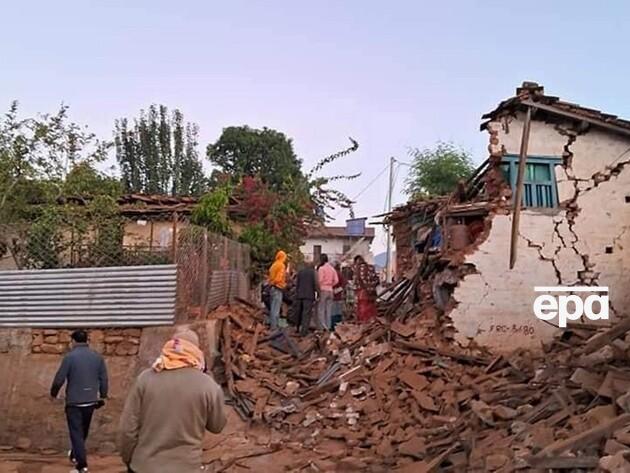 В Непале произошло землетрясение, его жертвами стали не менее 157 человек