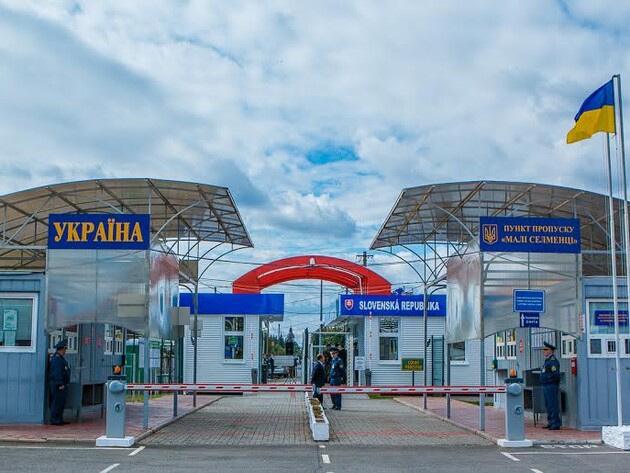 Словакия может вслед за Польшей заблокировать границу для украинских перевозчиков