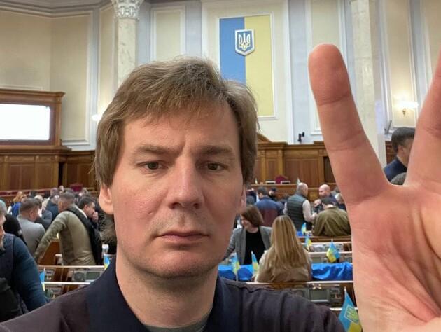 Позафракційний нардеп Шпенов достроково відмовився від мандата