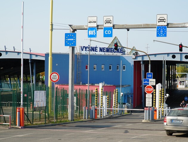 Движение грузовиков на словацкой границе разблокировано, водители прекратили акцию протеста 