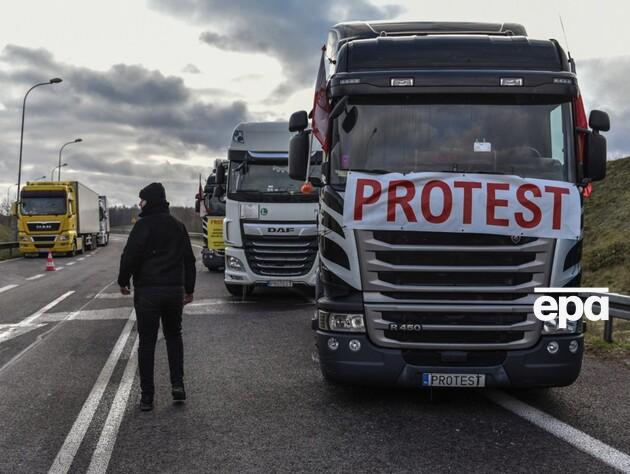 Угорські перевізники за прикладом польських і словацьких 11 грудня проведуть акцію протесту на кордоні з Україною