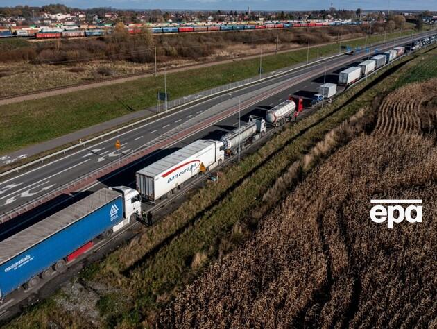 Словацкие перевозчики заблокировали движение украинских грузовиков через пункт пропуска 