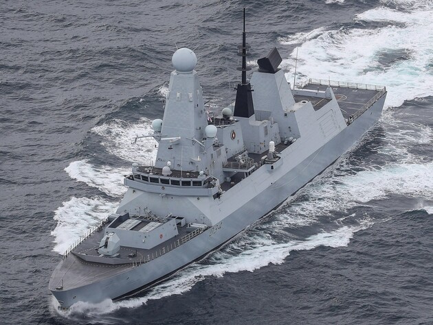 У Червоному морі британський есмінець збив дрон, націлений на торгове судно – Шеппс
