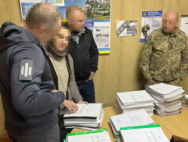 Начальника запорізького районного військкомату підозрюють в організації схеми ухилення від мобілізації