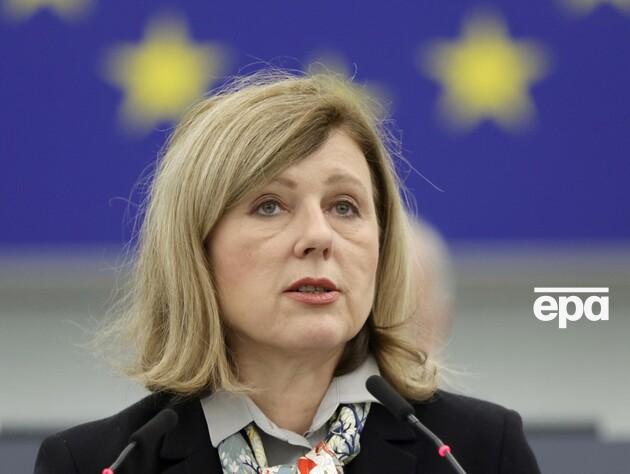 Віцепрезидентка Єврокомісії вважає членство України в ЄС питанням років, проте після відкриття переговорів про вступ розпочнеться 