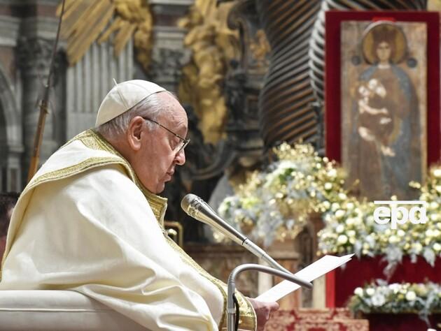 Папа римський в останній день року закликав молитися за народи, що страждають від війни, згадавши 