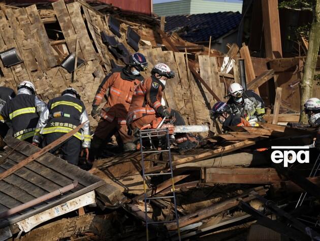 Число погибших от землетрясения в Японии превысило 90 человек, около 100 остаются под завалами