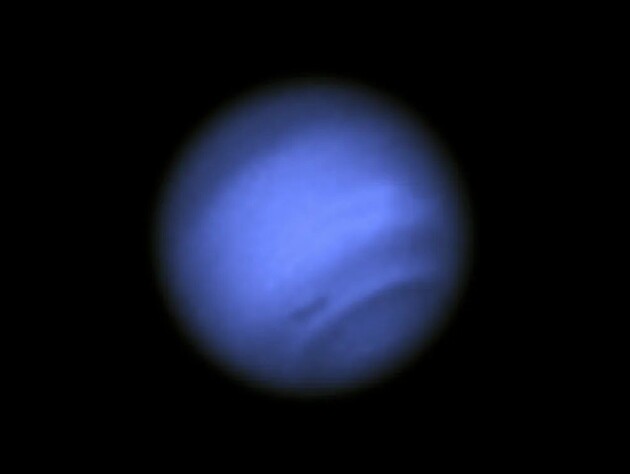 Ученые установили настоящий цвет Нептуна – он оказался не синим