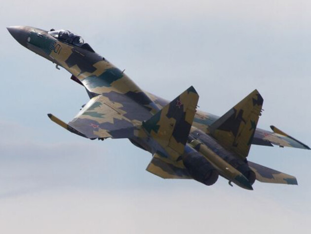 Российский самолет сбросил бомбу на оккупированный город в Луганской области, есть пострадавшие – ОВА