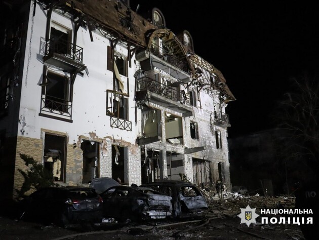 Окупанти вдарили по готелю в Харкові, убили цивільного в Донецькій області, поранили – у Херсонській області. Зведення ОВА за добу