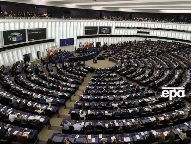 У Європарламенті зібрали підписи під петицією про позбавлення Угорщини права голосу в Єврораді