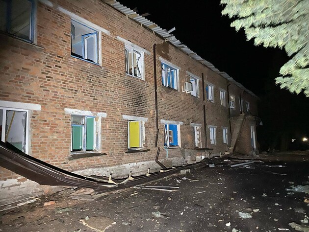 Россияне ударили по больнице в поселке Харьковской области, ранены четыре человека, проведена эвакуация – ОВА