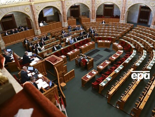Депутати партії Орбана бойкотували засідання парламенту Угорщини про вступ Швеції в НАТО