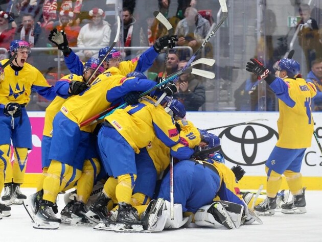 Под руководством нового тренера хоккейная сборная Украины пробилась в финальный раунд отбора на Олимпиаду 2026