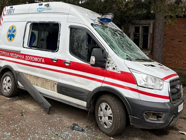 Росіяни обстріляли пункт швидкої допомоги в Харківській області, поранено фельдшера й водія – ОВА