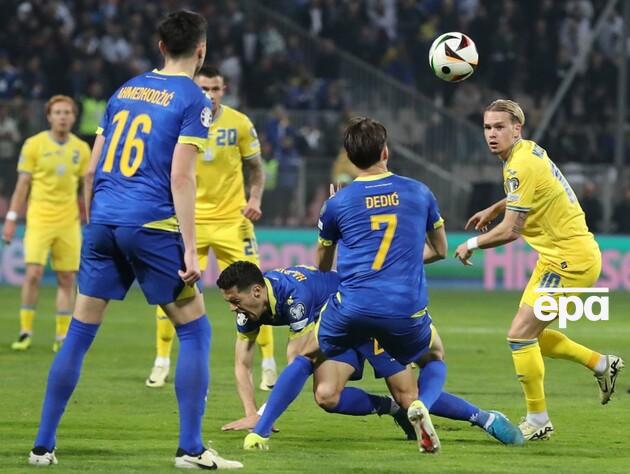 Футбольная сборная Украины забила мяч в собственные ворота, но пробилась в финал отбора на Евро 2024