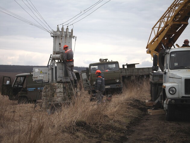 В Харькове разрушены трансформаторные подстанции и ТЭЦ, энергетики пока не могут включить весь город – Терехов
