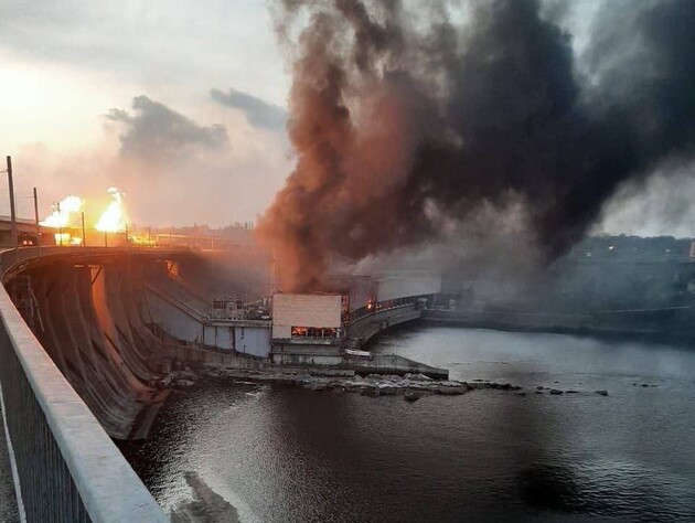 Несмотря на серьезные разрушения после удара РФ по ДнепроГЭС, угрозы прорыва плотины нет – облсовет