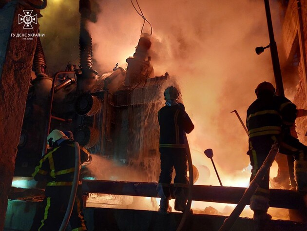 У Київській області тривога тривала понад п'ять годин, є влучання й пожежа – ОВА