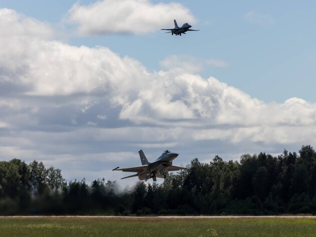 Норвегія може передати Україні 22 винищувачі F-16 – ЗМІ