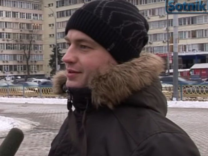 "Росія – агресор". Кияни відповіли на тезу, що Росія надає жителям Донбасу допомогу. Відео